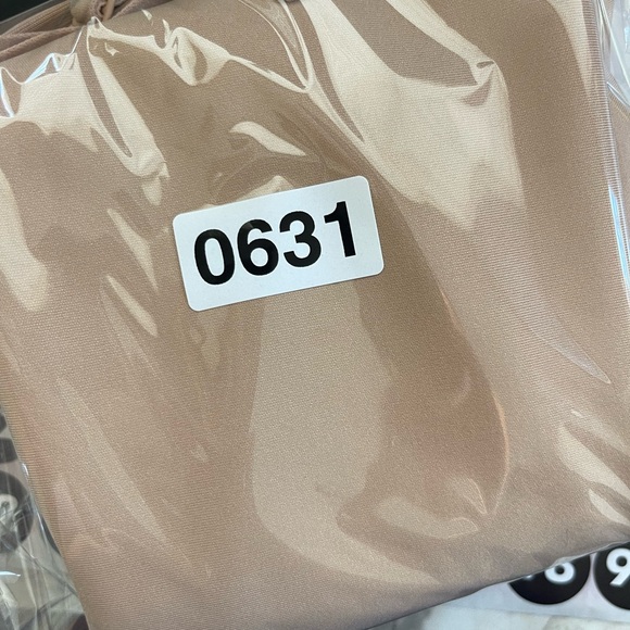 SKIMS BODY ZONED UNDERWIRE MID THIGH BODYSUIT BD-ONS-9547W Clay Tan Sz S 0631 - Picture 5 of 5